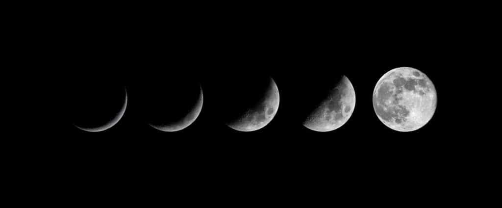 The phases of the moon are shown in black and white using Cloud native observability.